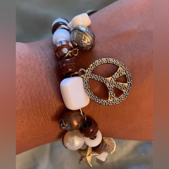 Handmade brown charm bracelet - Picture 2 of 2